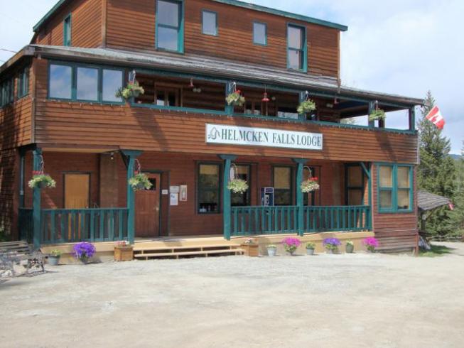 Helmcken Falls Lodge