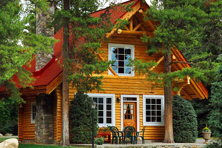 Alpine Village Cabin Resort 03.05.2024 - 16.05.2024 | 1 Person im Zimmer (Single) | Whistler Cabin