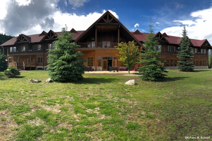 Glacier House Hotel 01.05.2020 - 31.05.2020 | 1 Person im Zimmer (Single) | Medium Cabin