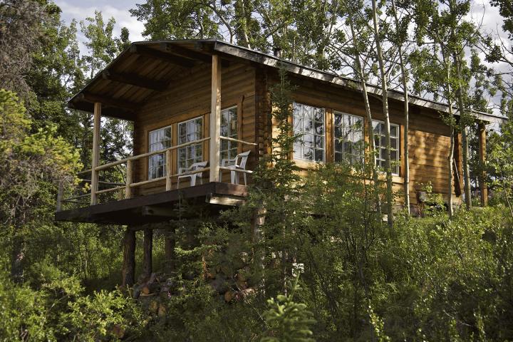 Kluane Log Cabin 