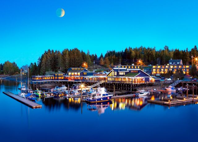 Marina West Motel 
