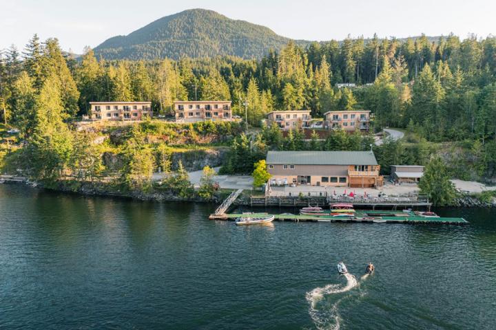 Villas on the Inlet (by West Coast Wilderness Lodge) 