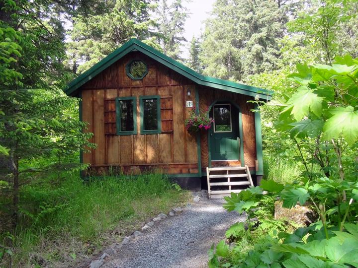 Abode Well Cabins 10.05.2019 - 21.09.2019 | 1 Person im Zimmer (Single) | Standard Cabin