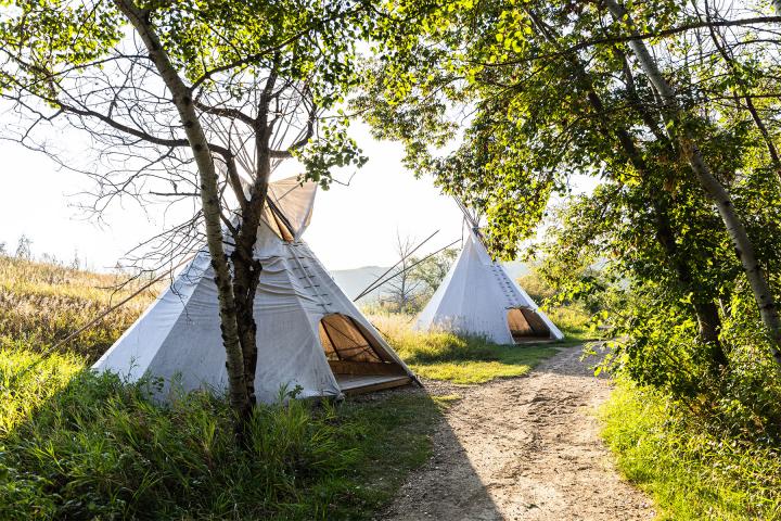 Deluxe Tipi Sleepover 
