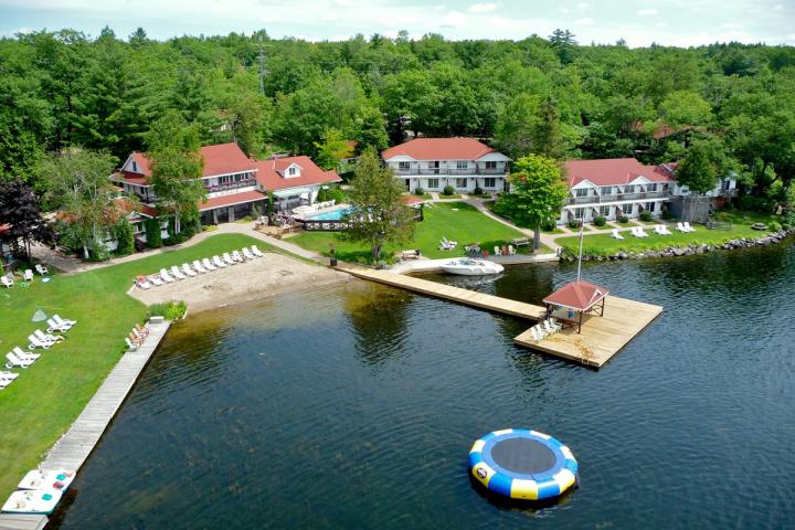 Severn Lodge 26.06.2023 - 04.09.2023 | 2 Personen im Zimmer (Double) | Waterfront Room | Halbpension