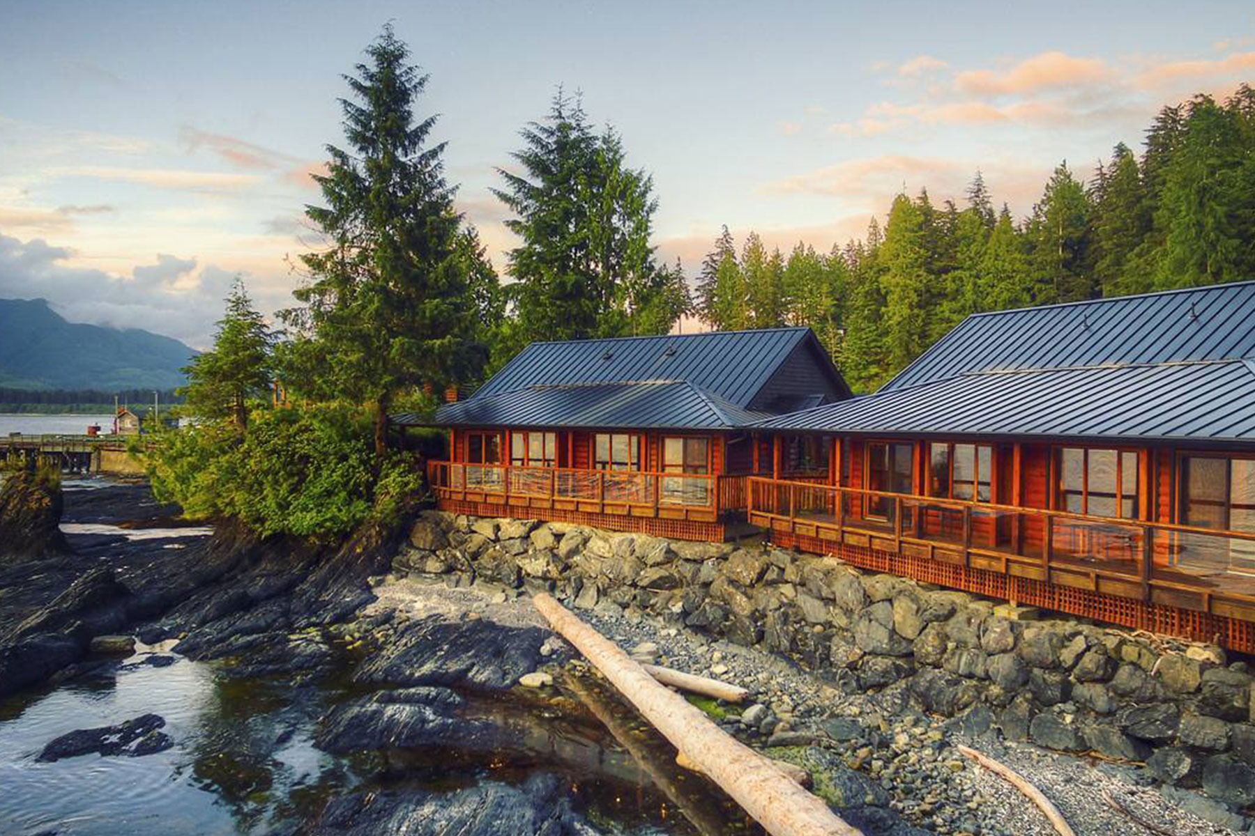 Wild Renfrew Seaside Cottages 