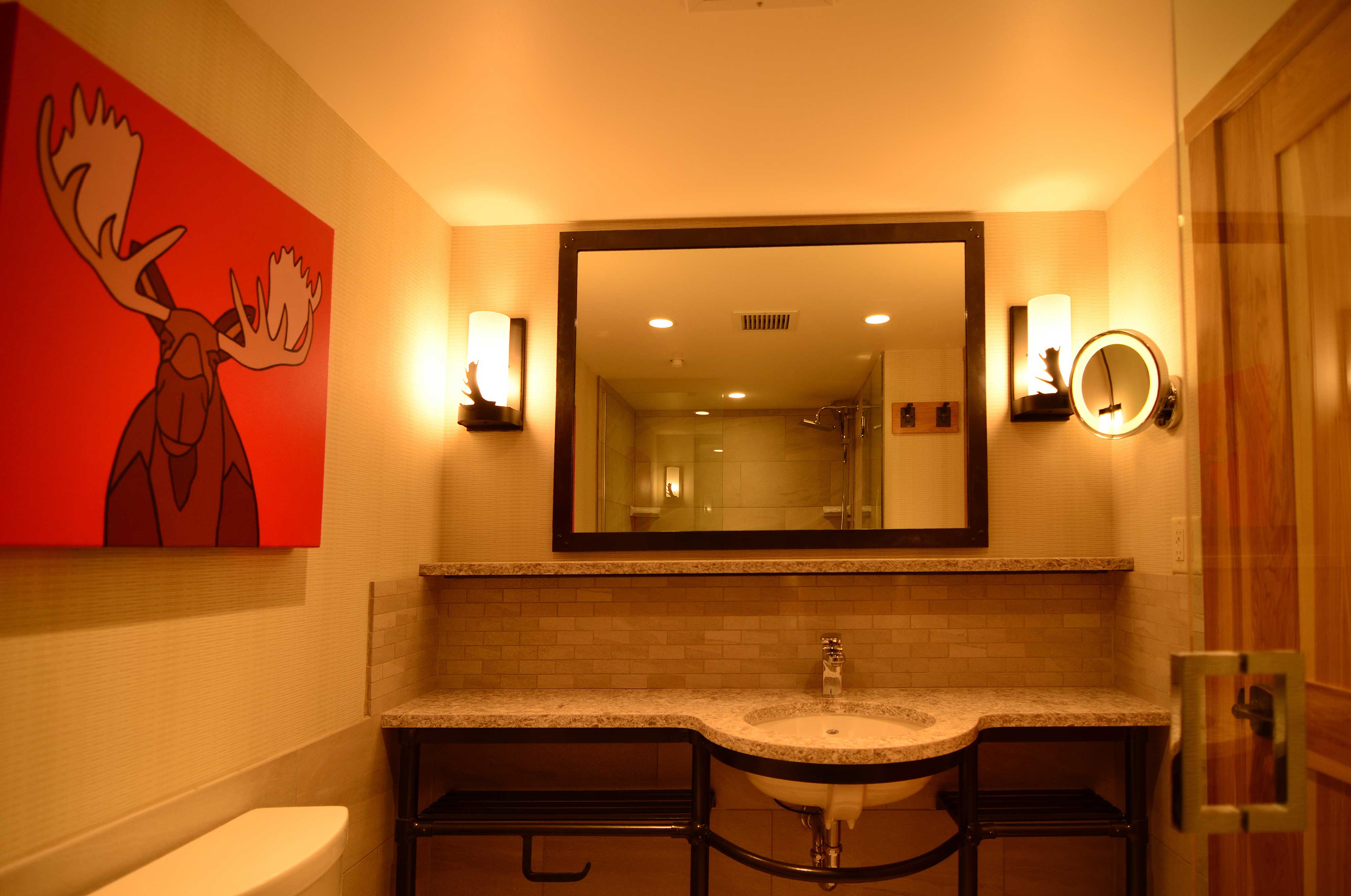 Moose Hotel & Suites  